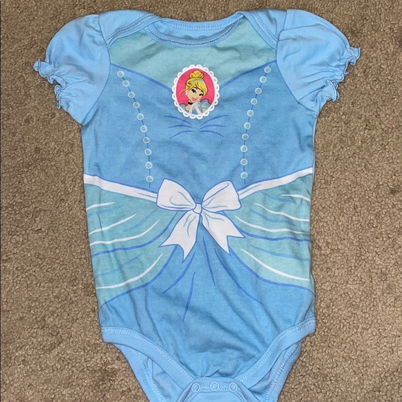 DISNEY BABY GIRL CLOTHES BUNDLE | 12 MO, 18 MO, 2T - Picture 3 of 8